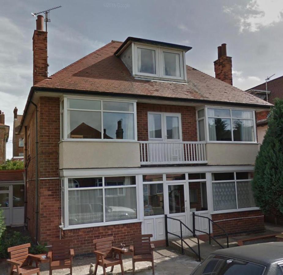 Large Ground Floor Studio Holiday Apartment Skegness - Flat 12 Bagian luar foto